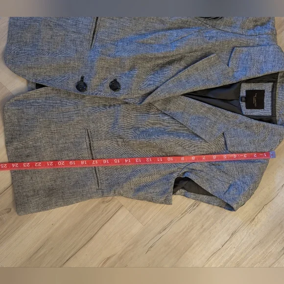 The Limited Gray Short Sleeve Blazer - Picture 3 of 5